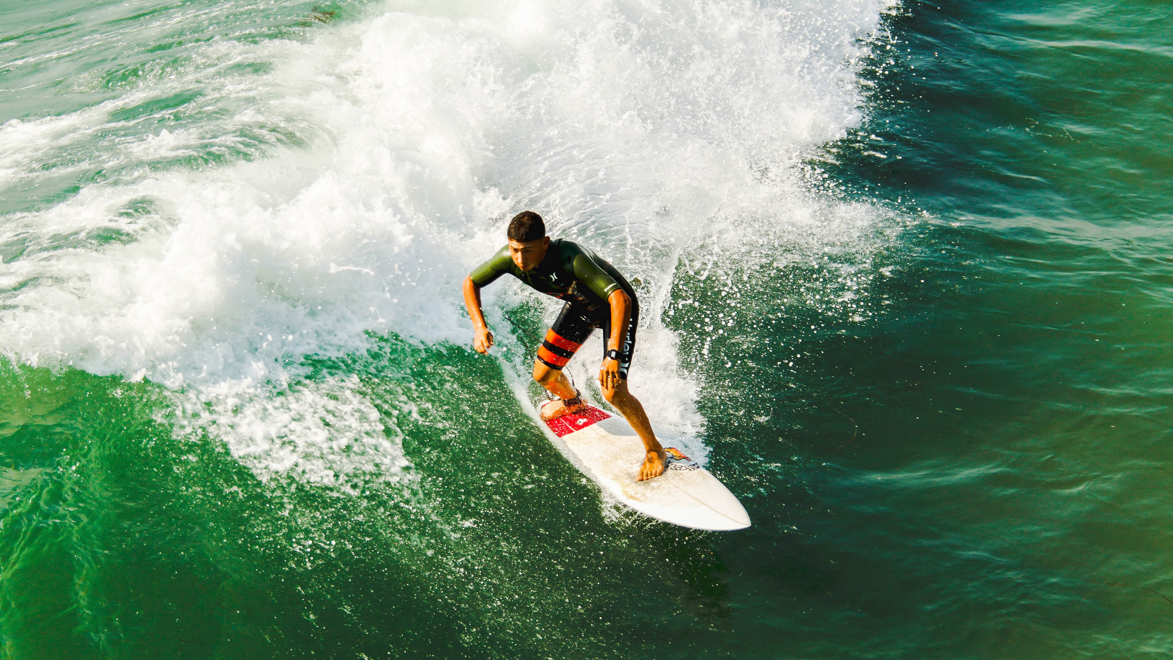 冰与火的较量，当北欧冰川冻伤非洲雄狮