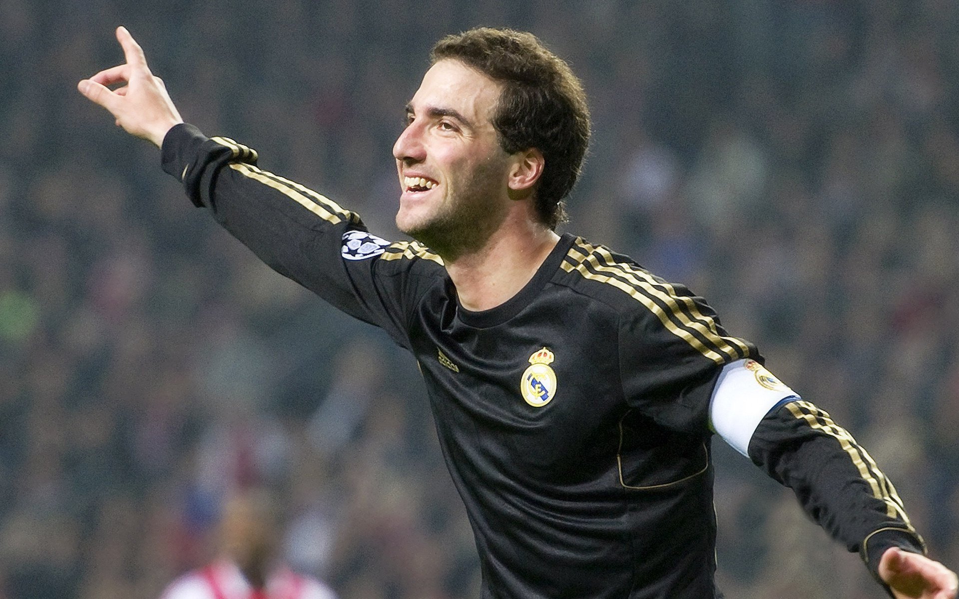 厄德高,从绿茵场到总决赛地板,一位跨界王者的终极接管